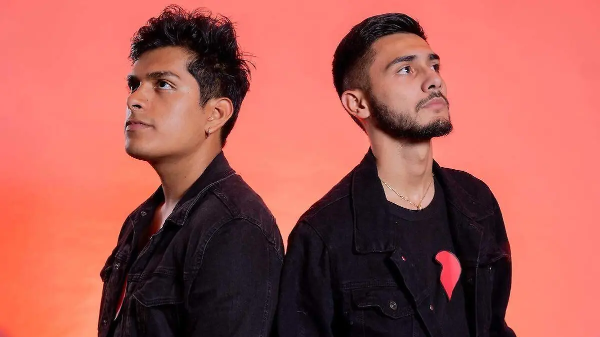 cantantes-hector-giles-y-alex-arroyo