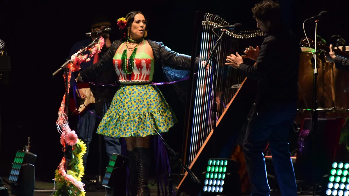 De fiesta con Lila Downs