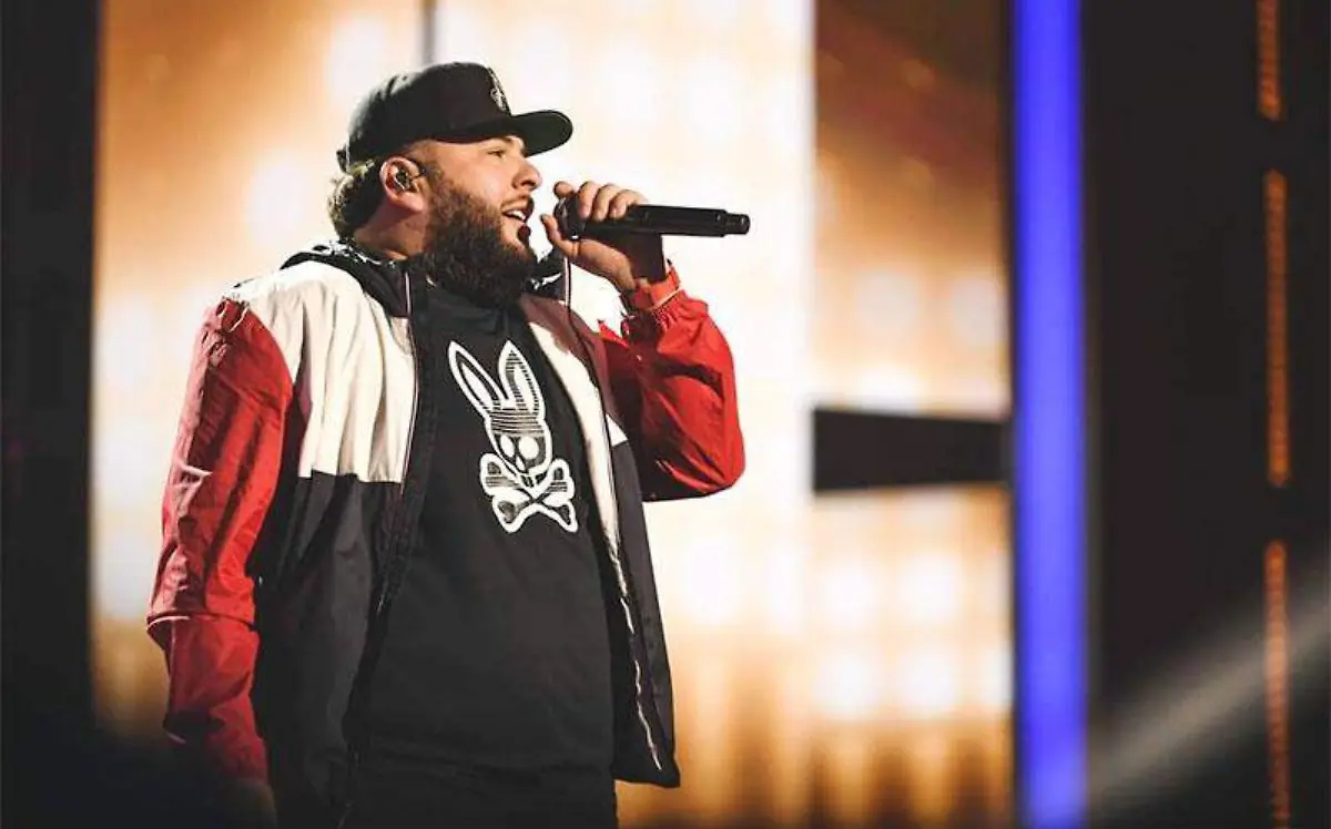 cantante-el-fantasma