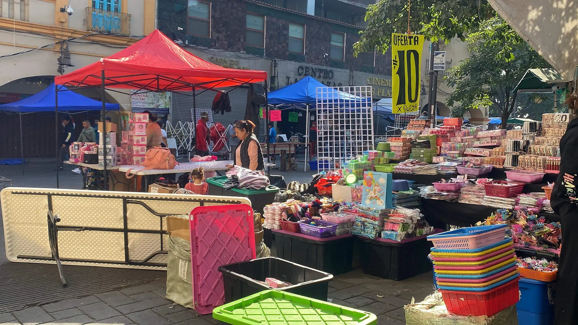 Comerciantes-instalan-tianguis-en-el-centro