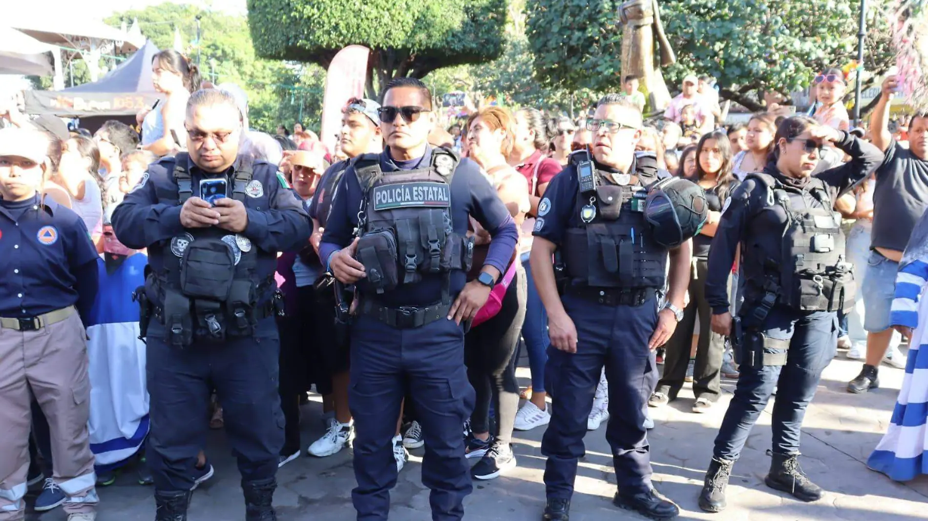 policias-en-carnaval