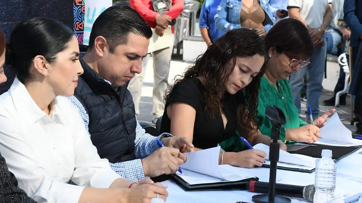 Alcalde-de-Jiutepec-firma-convenio-con-Icatmor