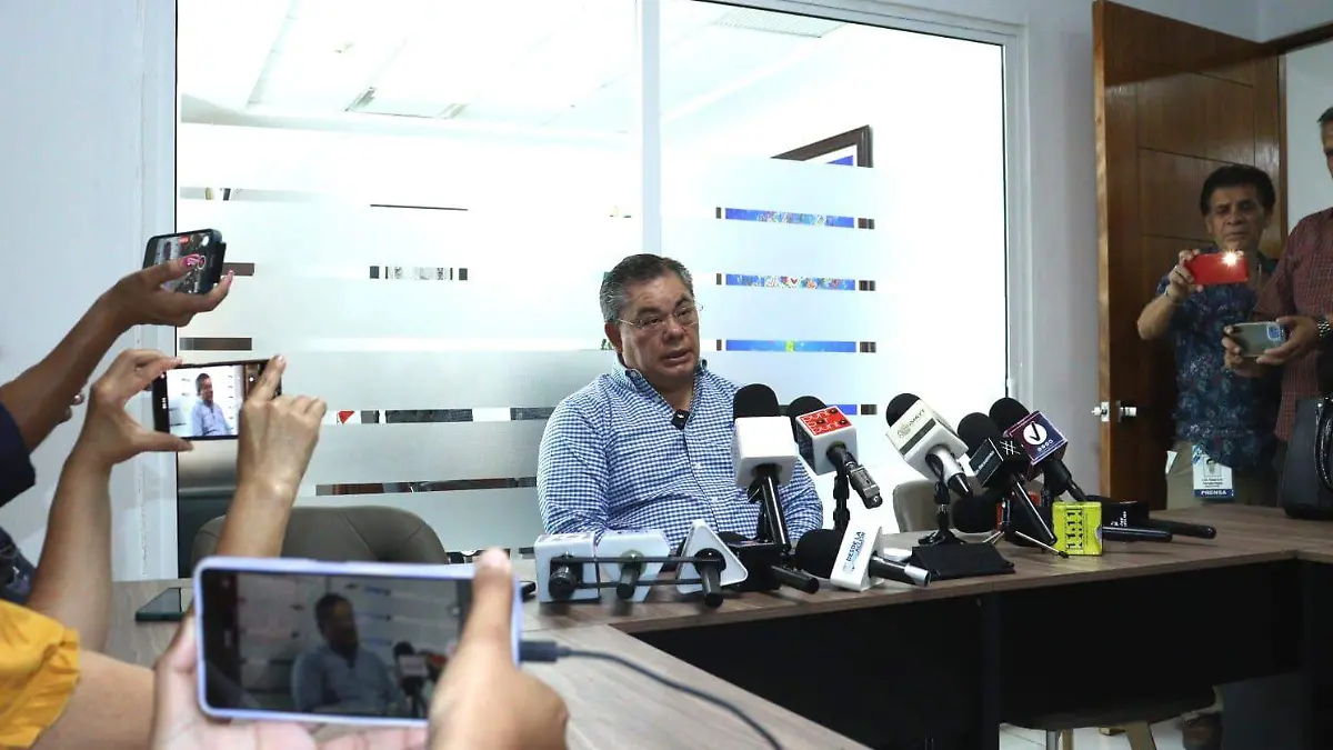 rafael-uriel2-luis-flores