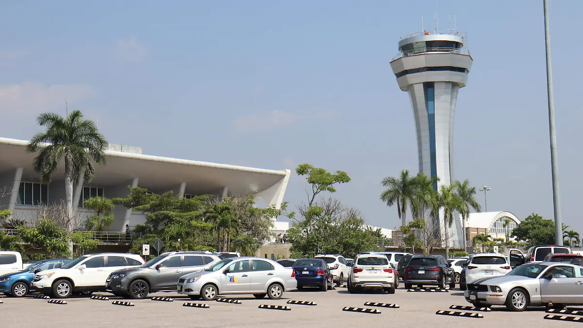 aereopuerto-invesion2-luis-flores