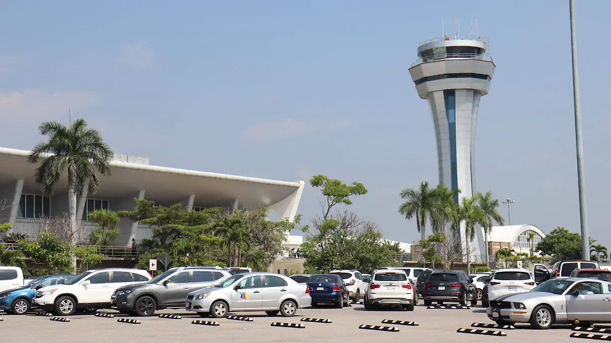 aereopuerto-invesion2-luis-flores