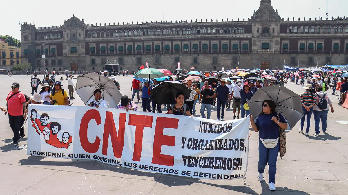 4570757-CNTE-Maestros-Magisterio-Marcha-2