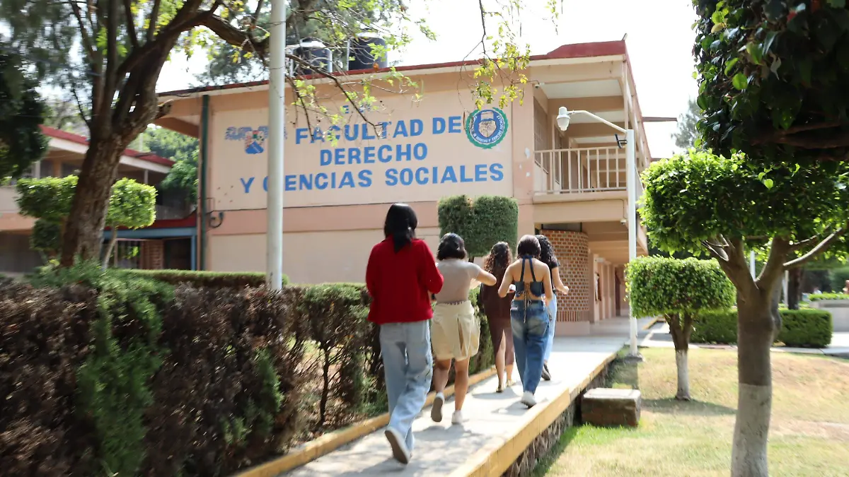 universitarias-acoso3-luis-flores