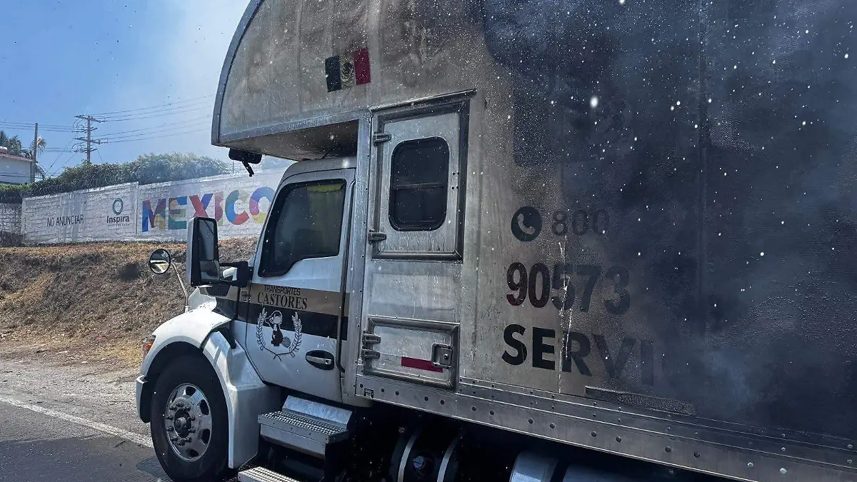 incendio-vehiculo-cuernavaca-2