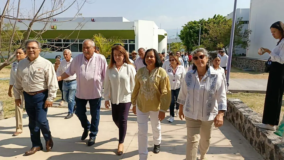 Gobernadora de Morelos y la secretaria de Desarrollo Agropecuario en el encuentro Morelos Agroecología