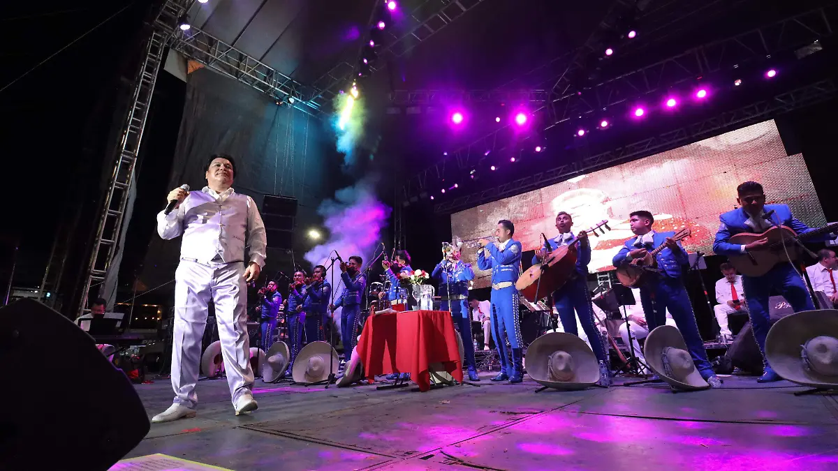 El Divo siempre vivo presenta su espectáculo en Jiutepec