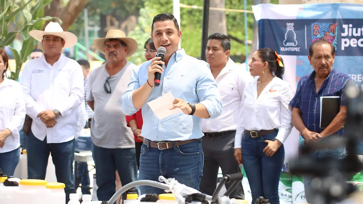 Alcalde de Jiutepec encabeza entrega de apoyos