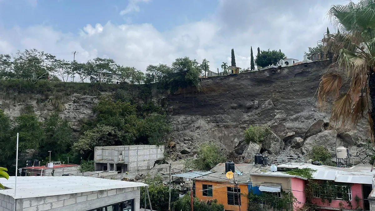 derrumbe-en-los-pilares-agus