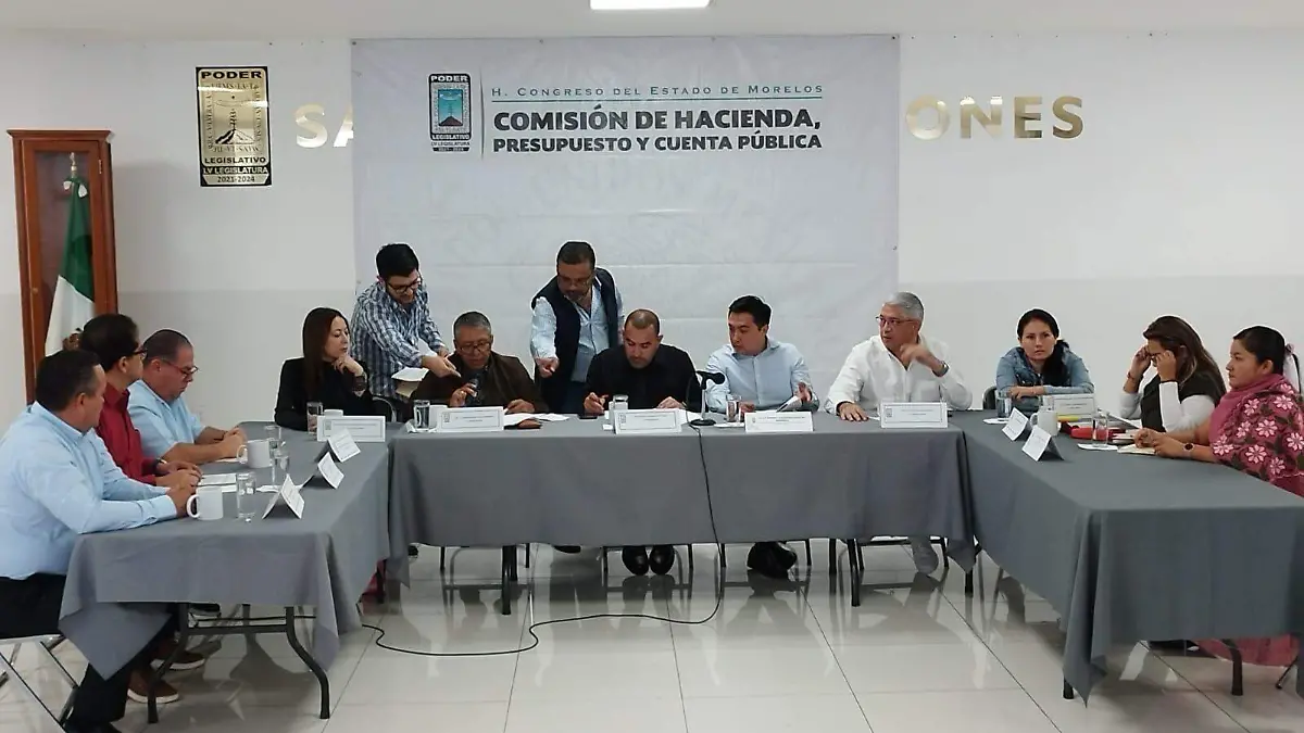 sesión-de-la-comisión-de-hacienda-del-congreso