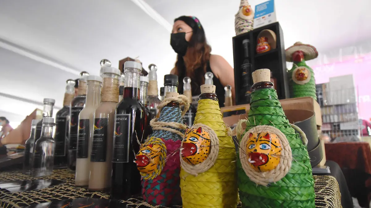 mezcal-artesanal-froylan