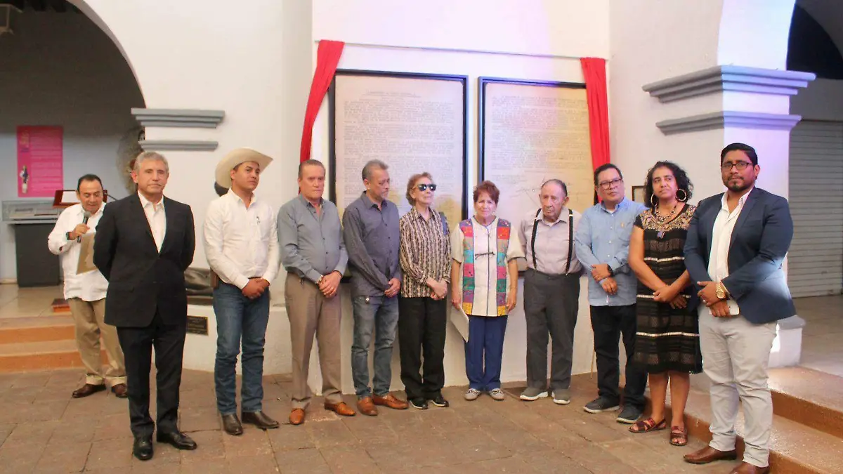 presentan-manifiesto-del-general-zapata