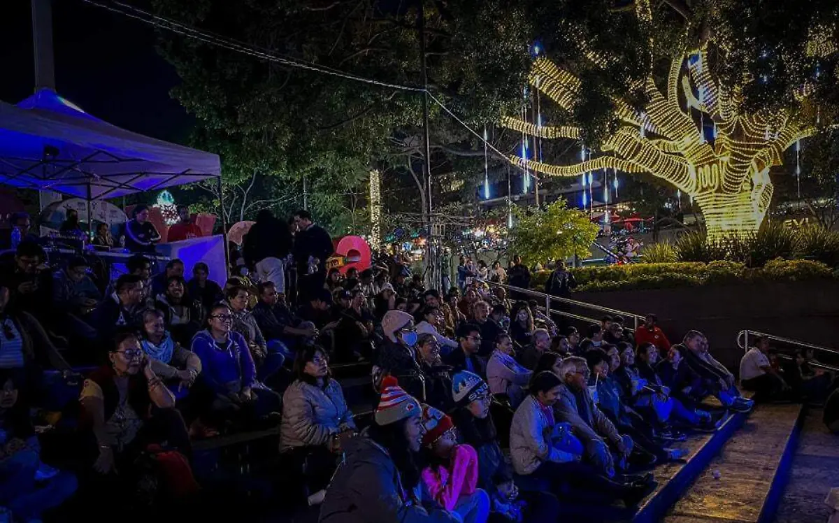 obra-de-teatro-en-plaza-de-armas