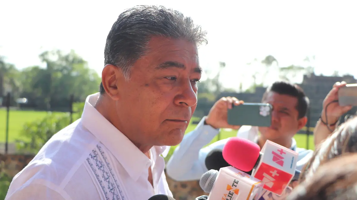 Eliacín-Salgado-de-la-Paz