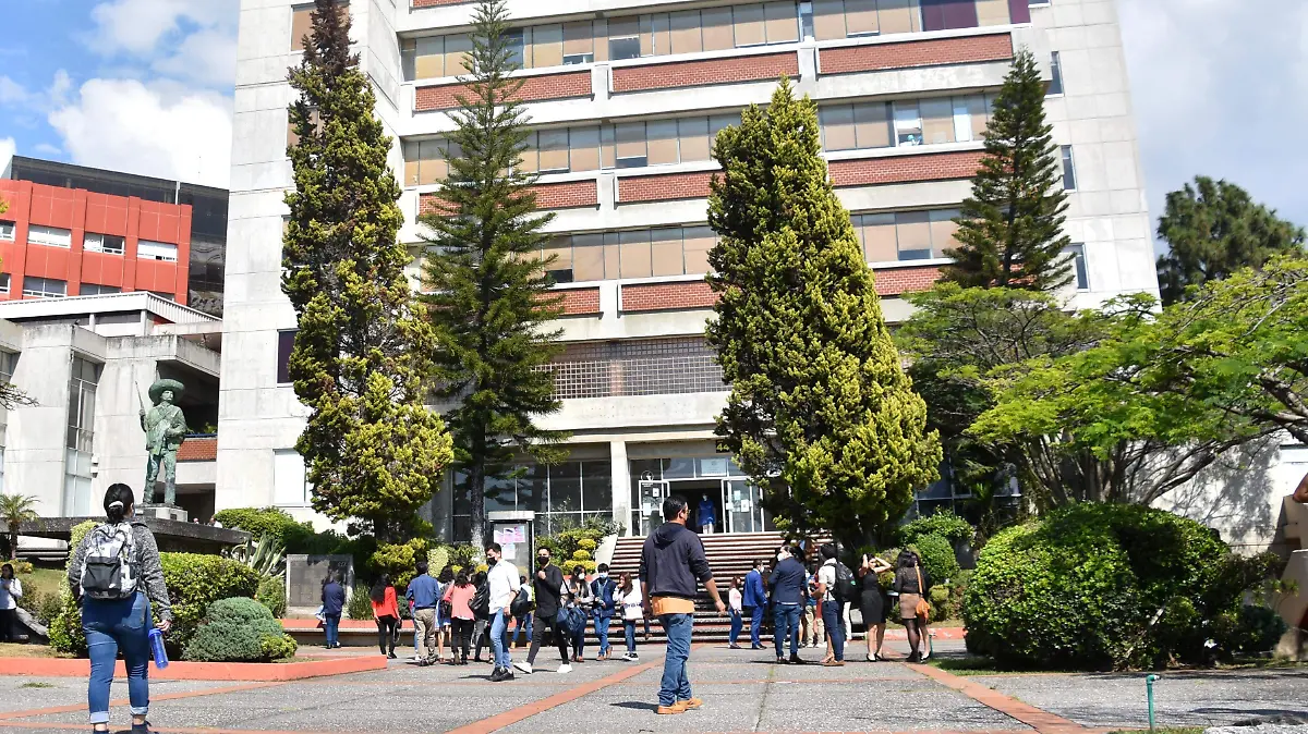 FROY-F01A Estudiantes de la UAEM (4)