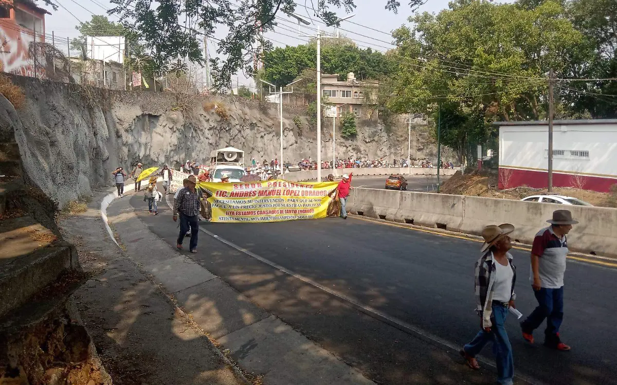 caminata-ejidatarios-de-morelos