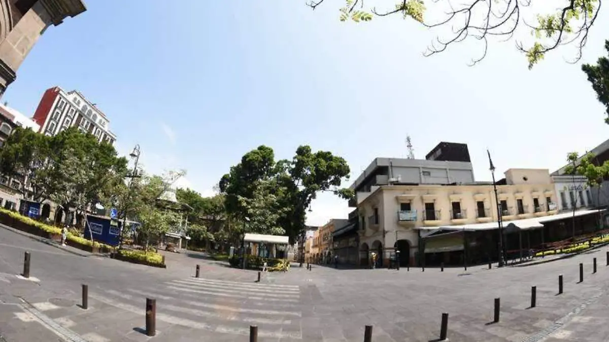 Cuernavaca-zocalo-quiosco