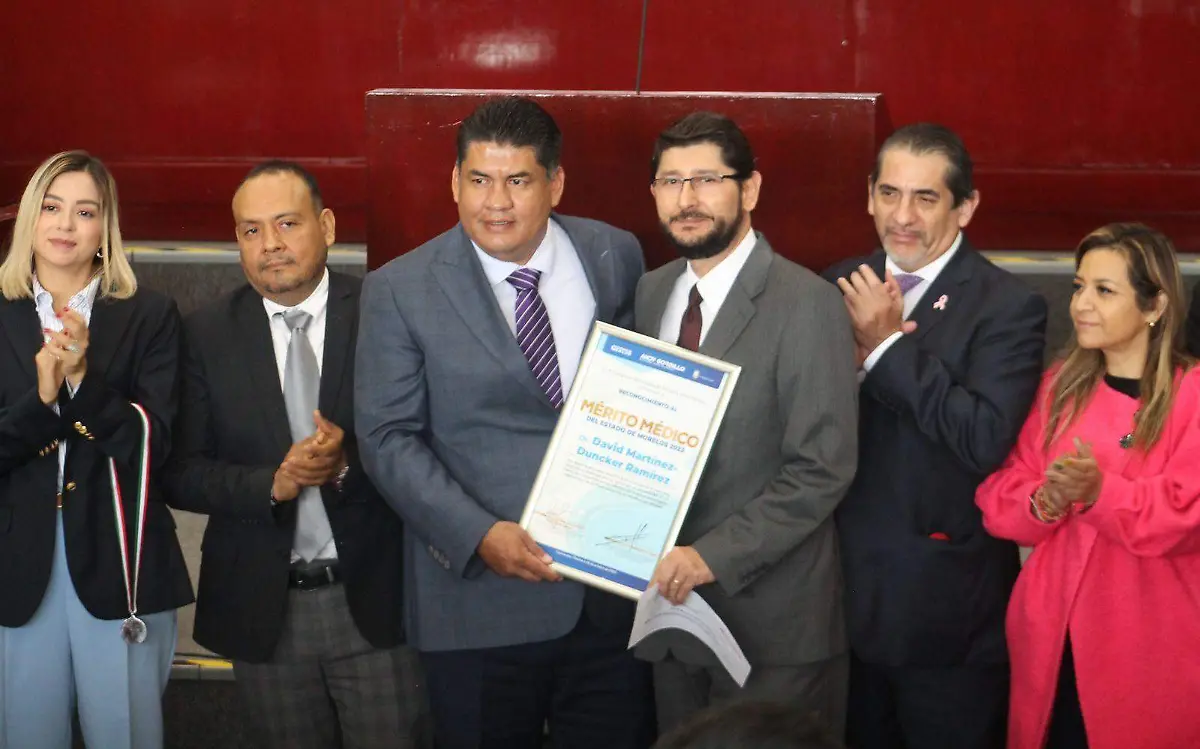 david-martínez-duncker-premio-mérito-médico-2023