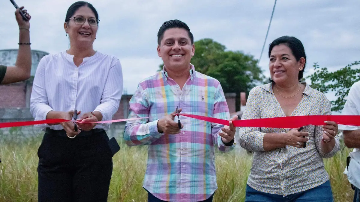inauguracion-de-obras-públicas-en-tlatenchi