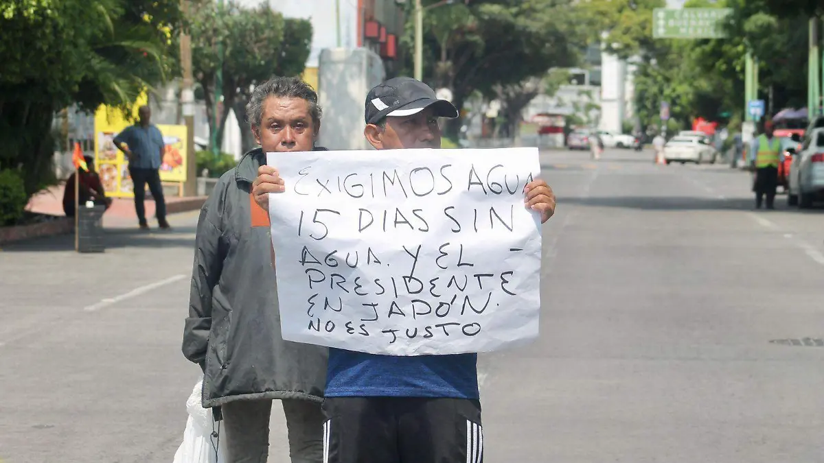 ciudadanos-protestan-por-la-falta-de-agua-en-cuernavaca