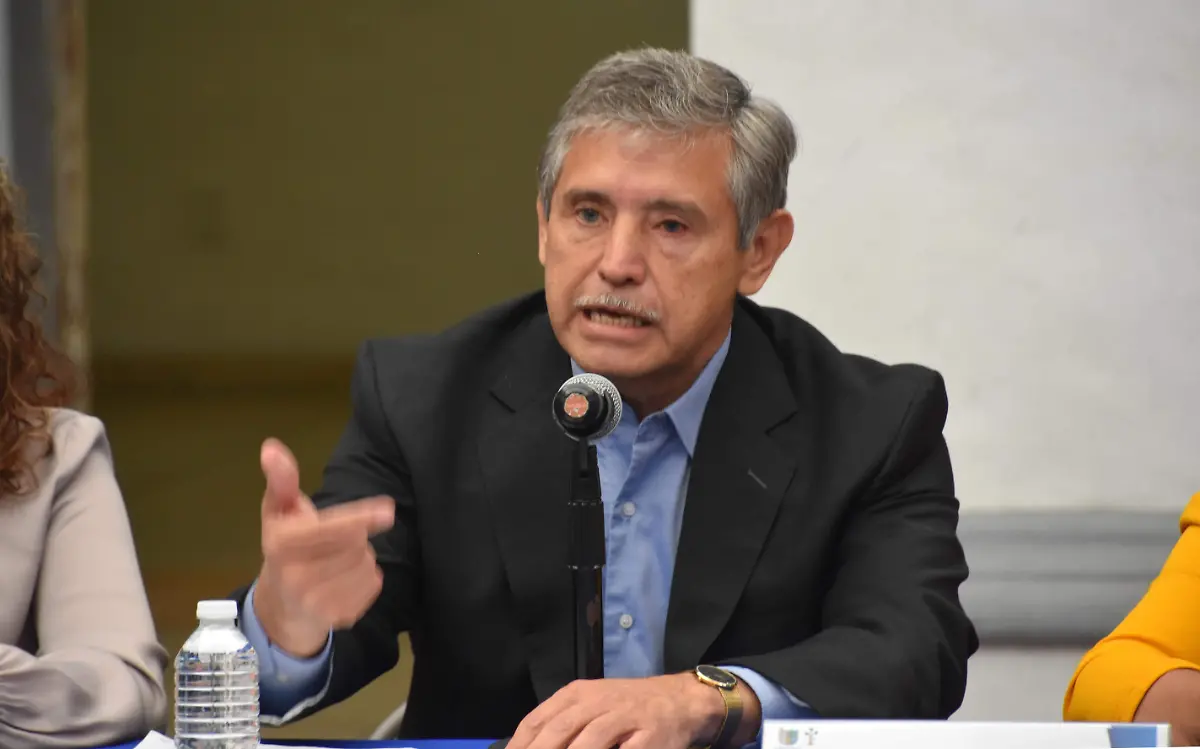 FROY-F08A Urióstegui Salgado acusa a la administración  (1)