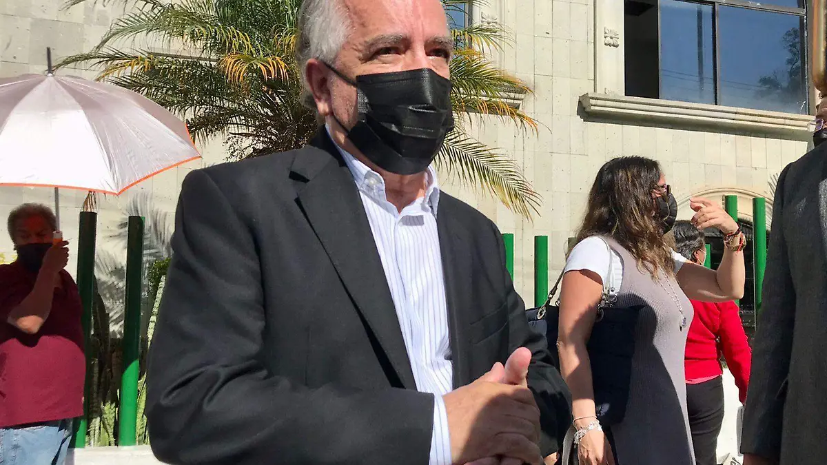 gustavo-urquiza-froylan