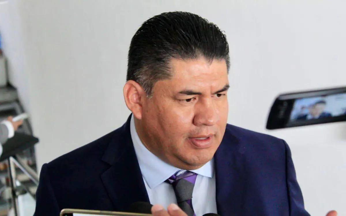 AGUS-F10J Francisco Erik Sánchez Zavala, quien llamó a los pobladores  a estar tranquilos y no se generen divisiones. (1)