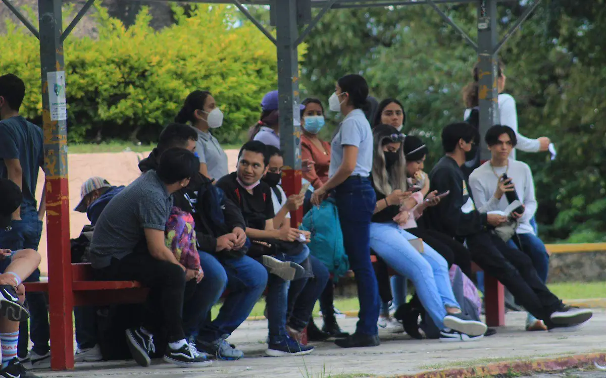 jovenes-universitarios-uaem-agus