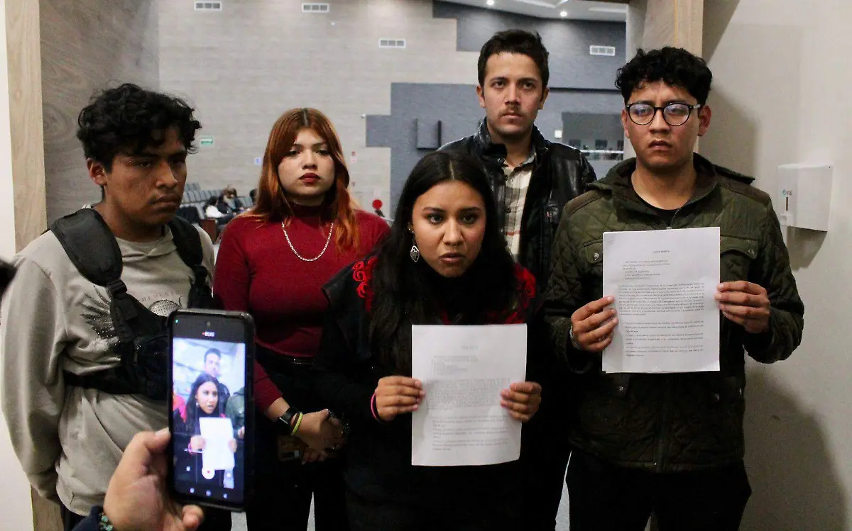 estudiantes-de-uaem-acuden-al-congreso-de-morelos
