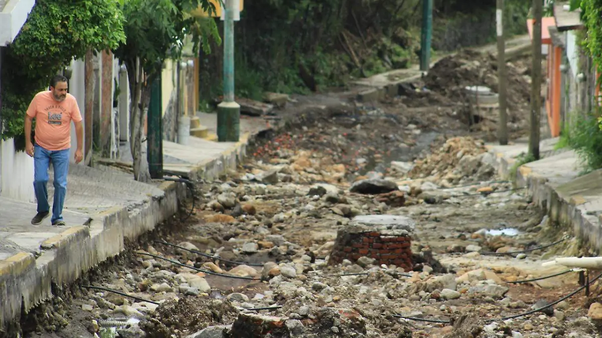 obra-publica-sacatierra-cerezo-agustin