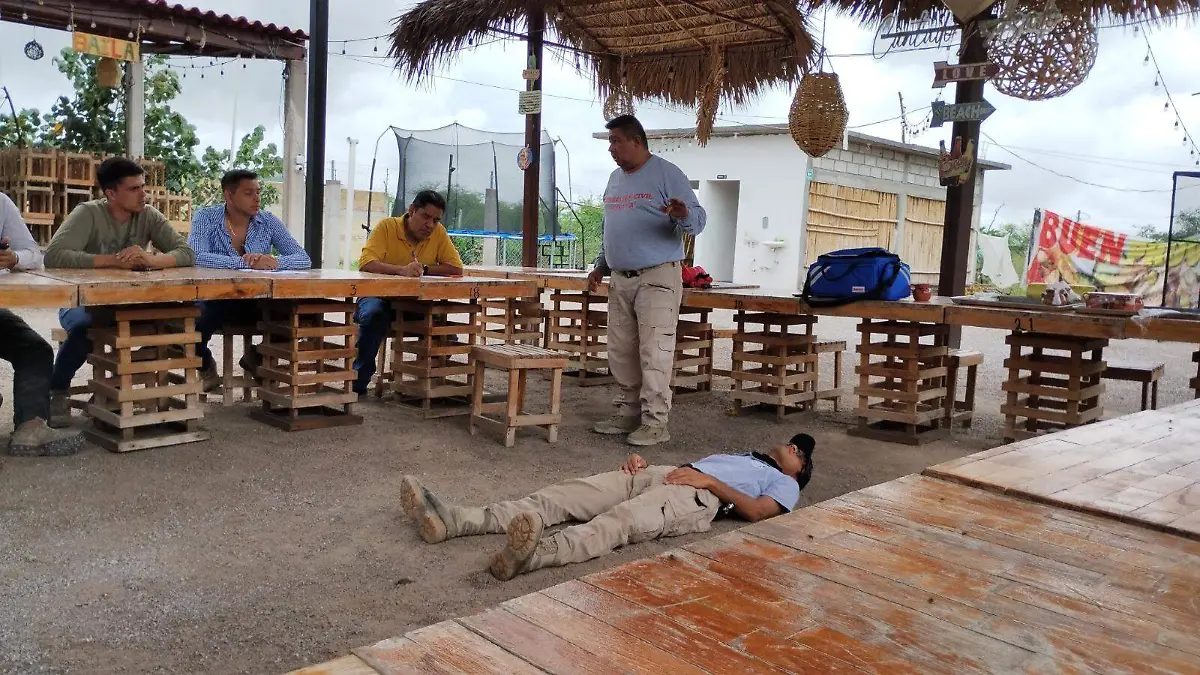 prestadores-de-servicios-son-capacitados-en-primeros-auxilios