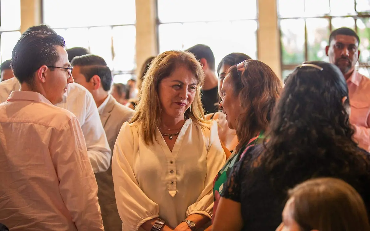 margarita-gonzalez-se-reune-con-maestros