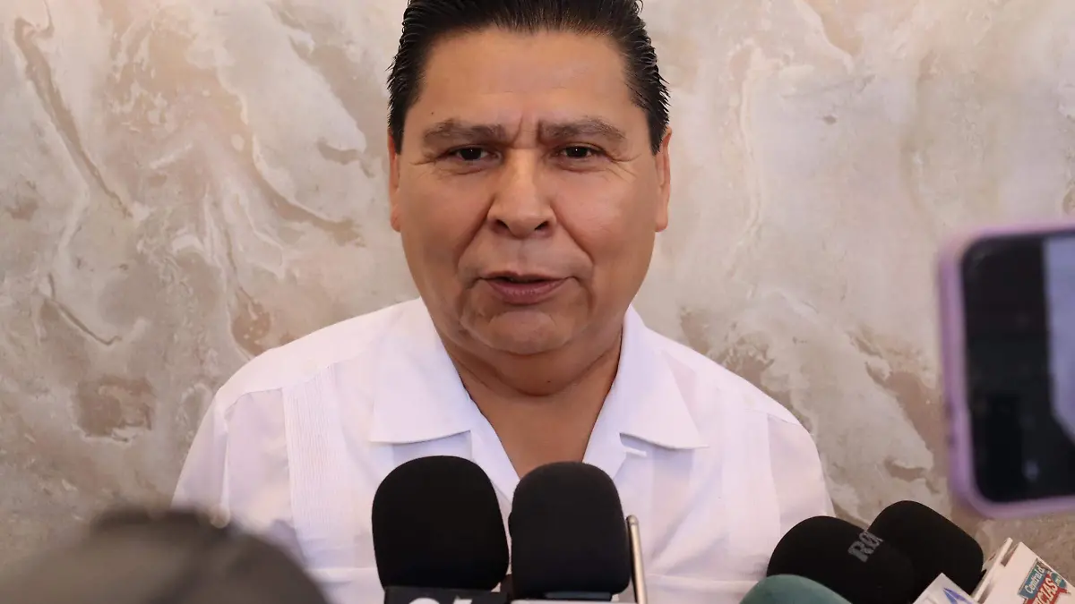 cipriano-decreto1-luis-flores