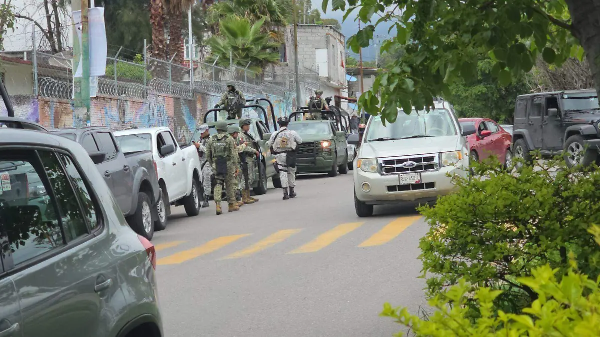 Guardia Nacional-policía estatal-resguardan-zona-de-crimen