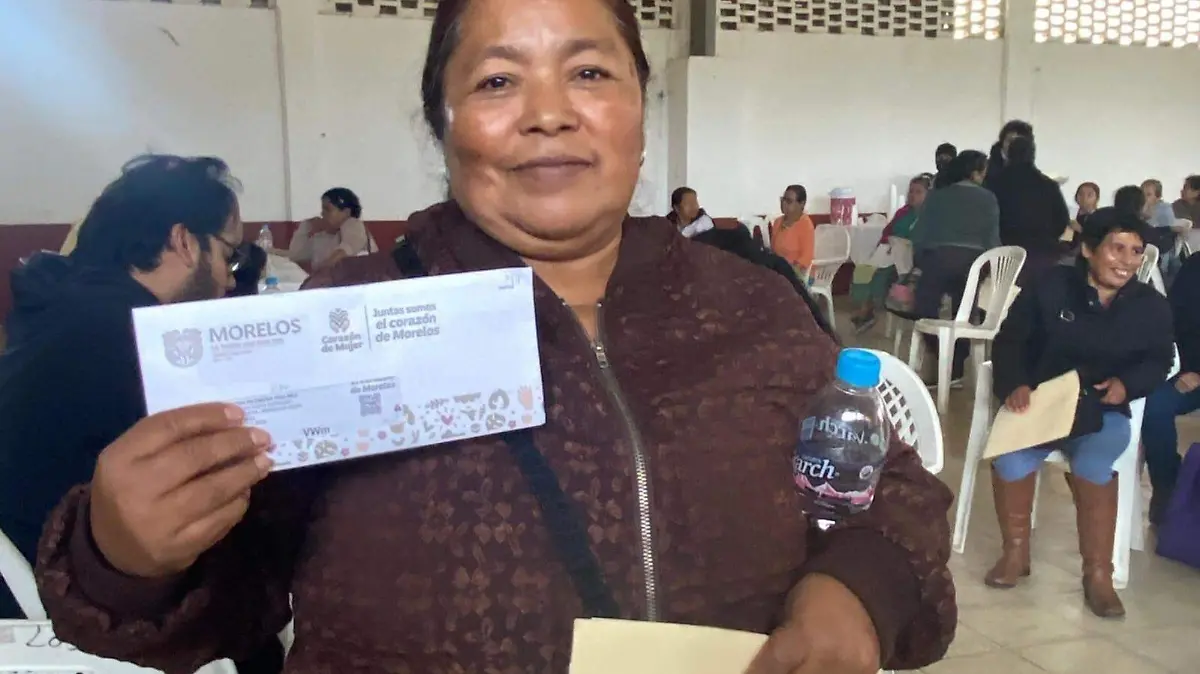 tarjeta-apoyo-corazon-mujer