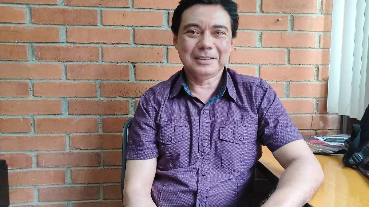 Víctor-Bustamante-investigador-UNAM-antibióticos