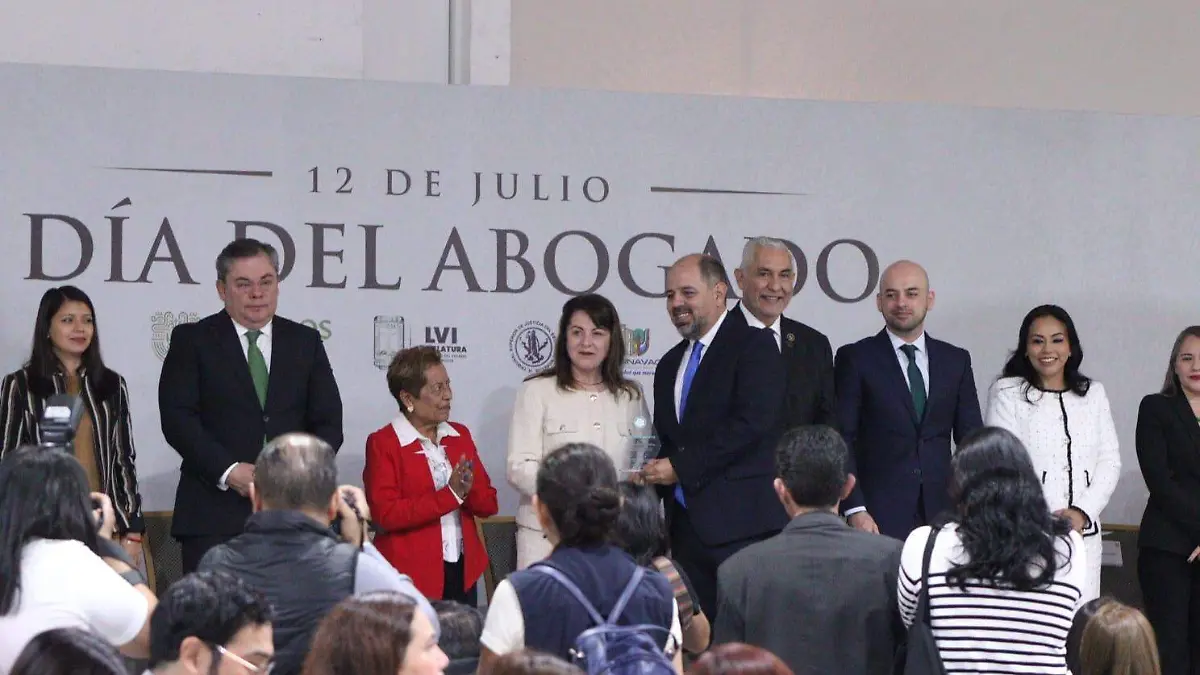 abogados-dia1-luis-flores