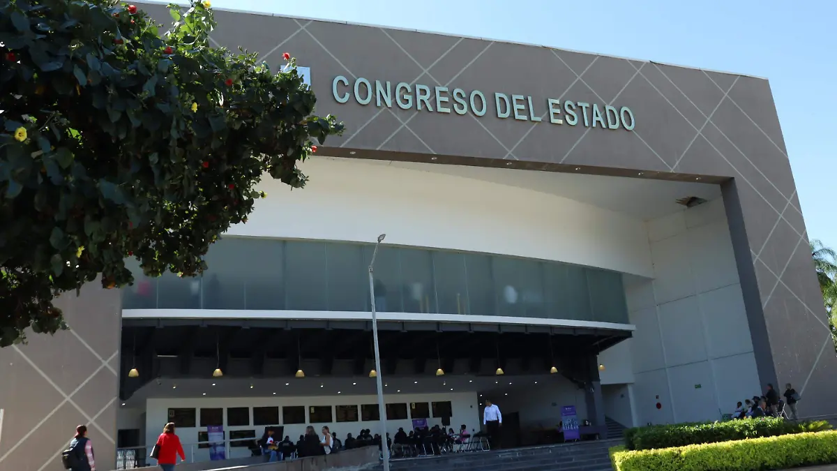 moserrat-congreso2-luis-flores