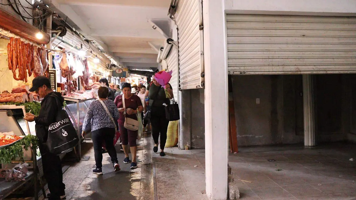 Entrega-locales-comerciantes-Adolfo-López-Mateos