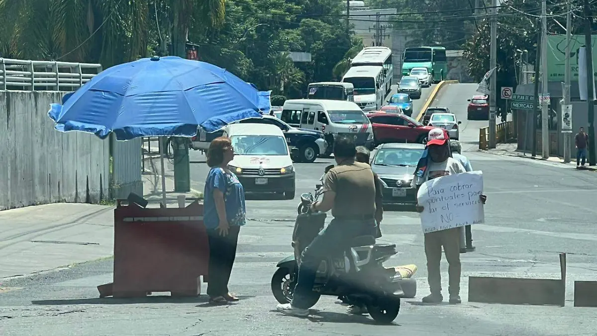 Bloqueo Leandro Valle-agua-cortesía-Froylán