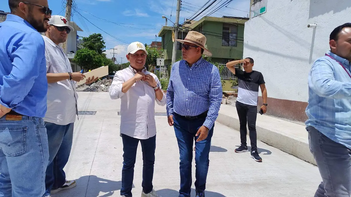 alcalde de Jojutla supervisa obras en el municipio