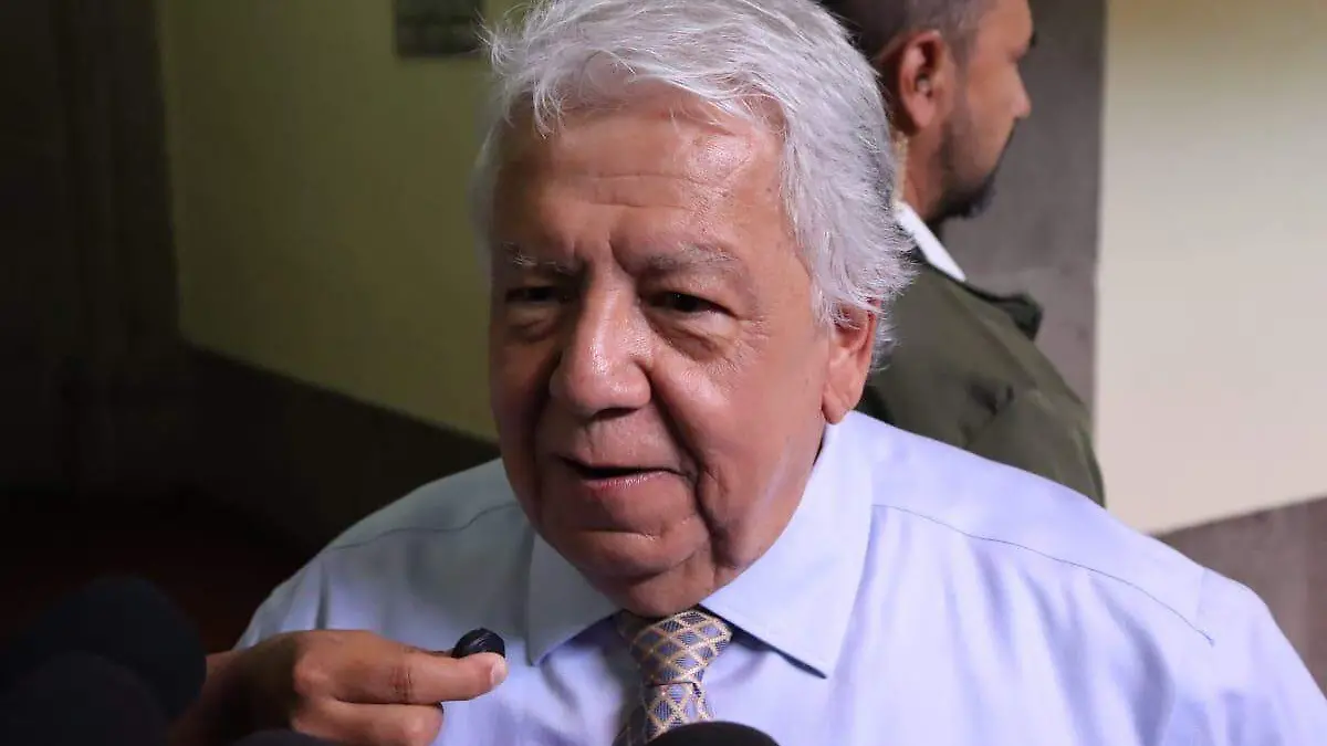 emilio-confirmo2-luis-flores