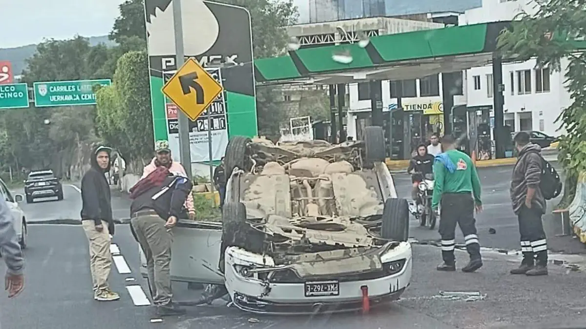 Volcadura-Cuernavaca-Cortesía-Isa López