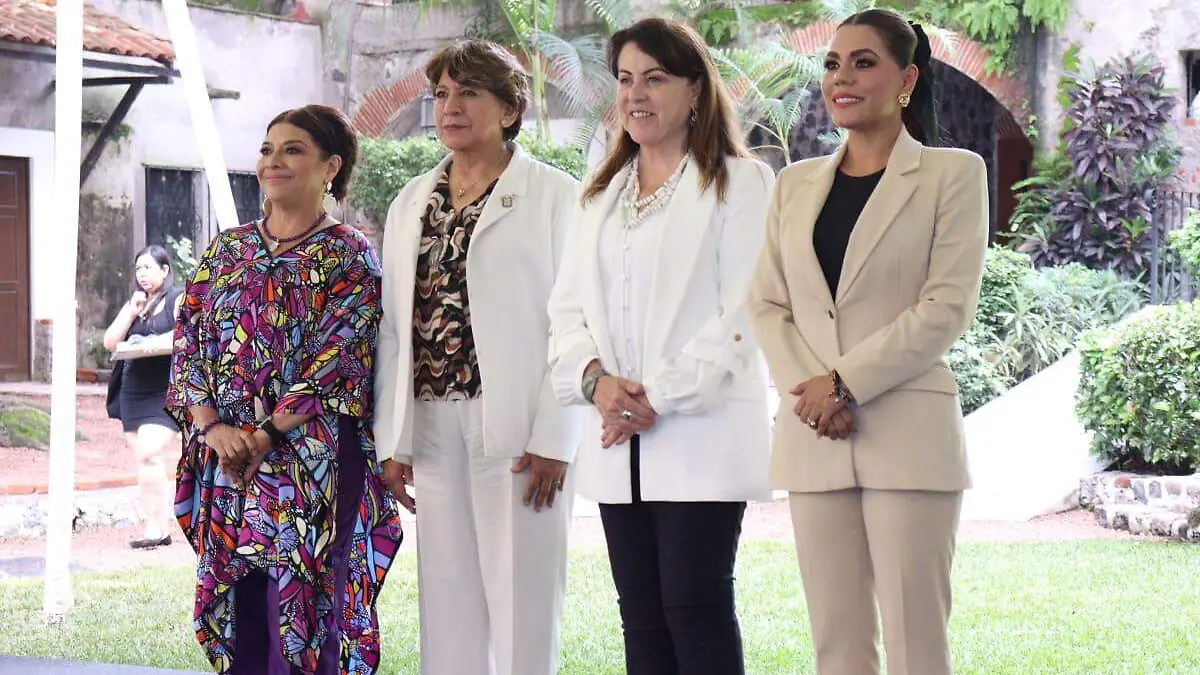 gobernadoras-homologas2-luis-flores