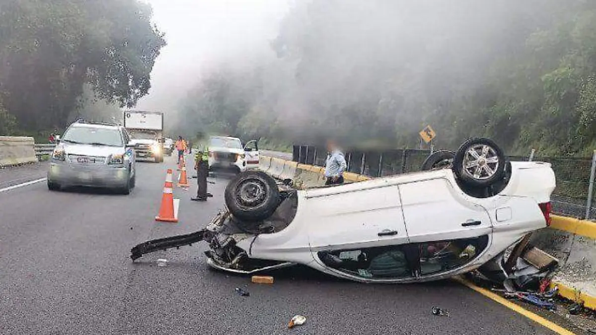 accidente en la México-Cuernavaca deja dos personas sin vida