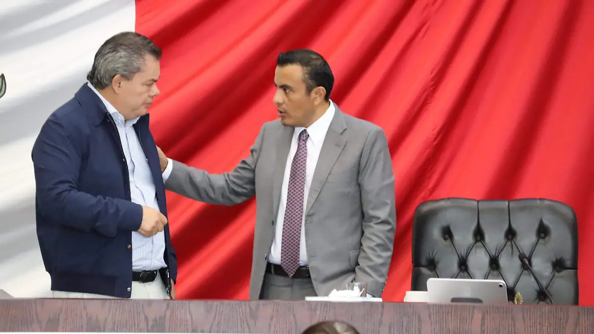 diputado-votos1-luis-flores