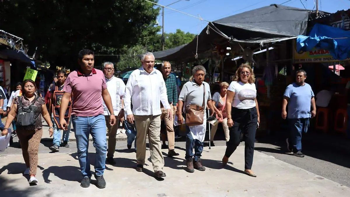 comerciantes-feria2-luis-flores